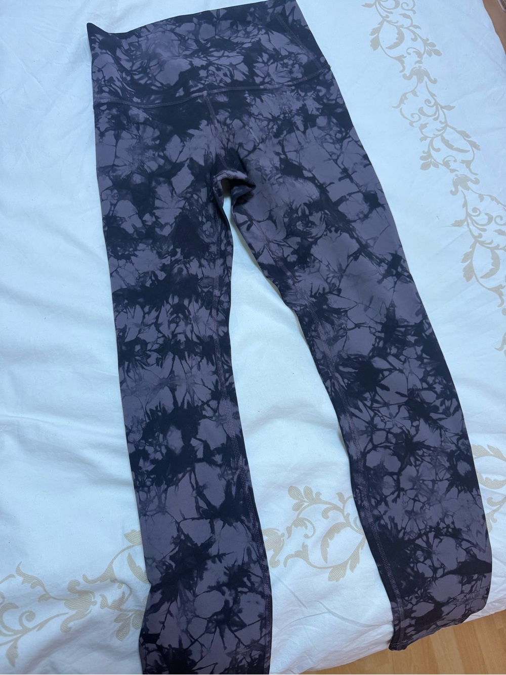 lululemon athletica Tie-Dye Style Leggings in Black and Gray